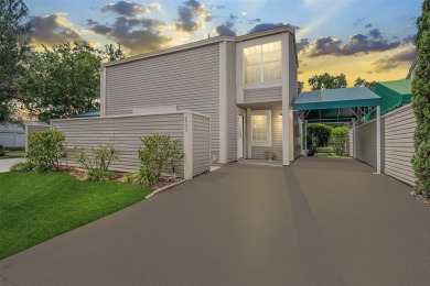 Lake Condo For Sale in Tampa, Florida