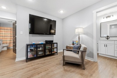 Beautifully designed with a bright, open layout and modern - photo 26