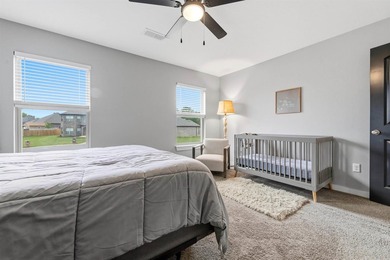 Beautifully designed with a bright, open layout and modern - photo 29