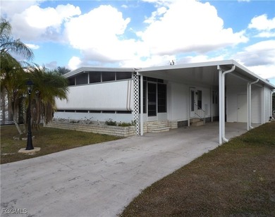 Welcome home to this Charming and Cozy 2 bedroom - 2 full bath - photo 1