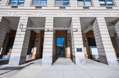 Experience luxury waterfront living in the heart of Battery Park - photo 1