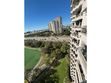 Spacious unit with great city and sunset views! 2 bedrooms, 2 - photo 8