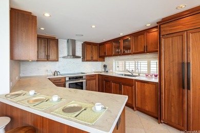 Stunning direct ocean and Diamond Head views welcome you to this - photo 8