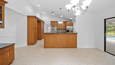 Welcome to this single-story residence in Cypresshead, offering - photo 14