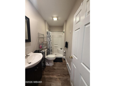 Turnkey student housing investment just minutes from - photo 4