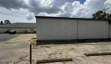 Multi use building, has been gutted and ready for buyers - photo 5