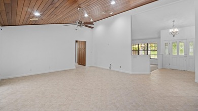 Welcome to this single-story residence in Cypresshead, offering - photo 15