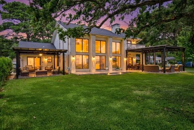 From the moment you walk through the front door, you feel it - photo 2