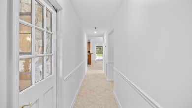 Welcome to this single-story residence in Cypresshead, offering - photo 22