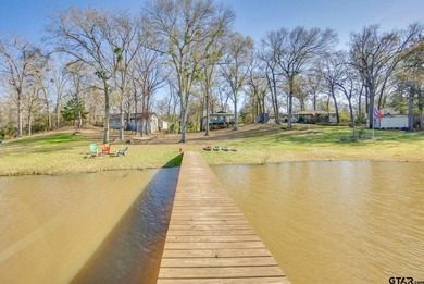 WATERFRONT LAKE PALESTINE COTTAGE WITH PRIVATE BOATHOUSE AND - photo 3