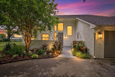 From the moment you walk through the front door, you feel it - photo 3