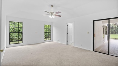 Welcome to this single-story residence in Cypresshead, offering - photo 27
