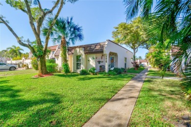 Lake Townhome/Townhouse Sale Pending in Miami Lakes, Florida