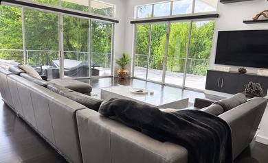 Experience luxury living in this stunning contemporary home - photo 2
