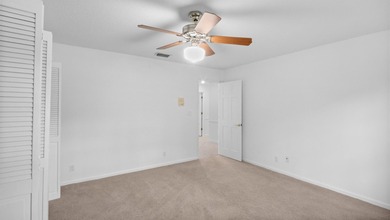 Welcome to this single-story residence in Cypresshead, offering - photo 33
