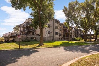 Maintenance-free lake living at its best! This spacious 2BR/2BA - photo 36