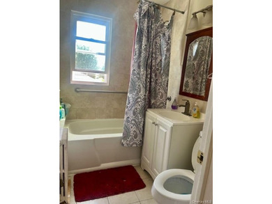 Well maintained brick Colonial. Handicap accessible with - photo 8