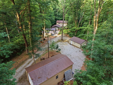 Lakehouse with private trails down to lake - photo 12