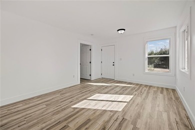 Discover easy, comfortable living in this brand-new 1 bedroom, 1 - photo 7