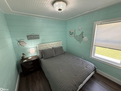 Completely renovated down to the studs, this beautiful turnkey - photo 11