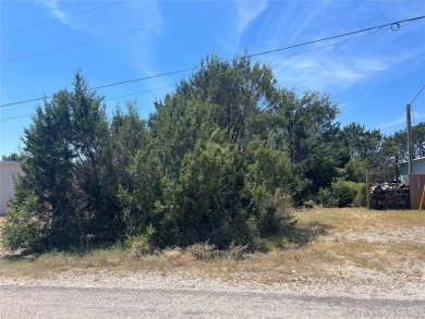 Lake Granbury Lot Sale Pending in Granbury Texas