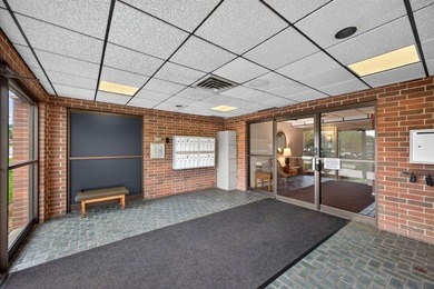 Perfectly situated in the sought-after Five Oaks building, this - photo 3