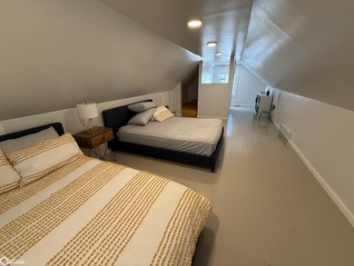 Completely renovated down to the studs, this beautiful turnkey - photo 16
