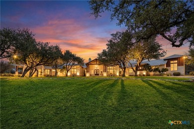 A rare offering, this custom modern ranch estate, set on 15.41 - photo 3
