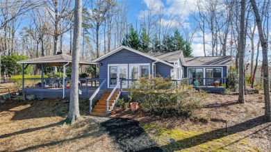 Lake Wylie Home For Sale in Charlotte North Carolina