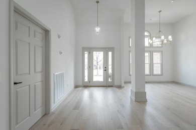 Price Just Reduced - Don't Miss This One! Step into this - photo 15