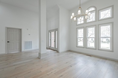 Price Just Reduced - Don't Miss This One! Step into this - photo 19