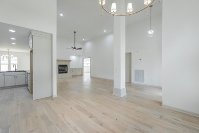 Price Just Reduced - Don't Miss This One! Step into this - photo 20