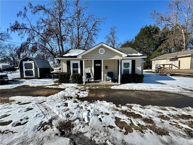 Arkansas River Home For Sale in Dardanelle Arkansas