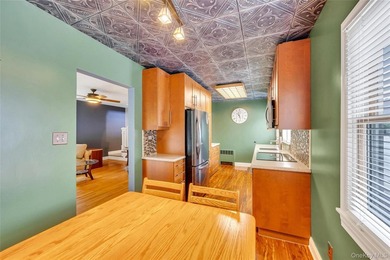 This beautifully renovated Cape in Oceanside offers 3 bedrooms - photo 22
