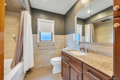 This beautifully renovated Cape in Oceanside offers 3 bedrooms - photo 26