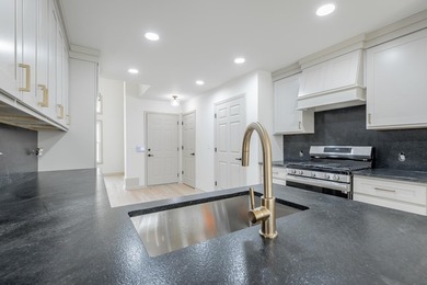 Price Just Reduced - Don't Miss This One! Step into this - photo 34