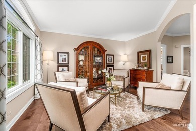THIS ONE JUST FEELS RIGHT! Warm, welcoming, and beautifully - photo 5