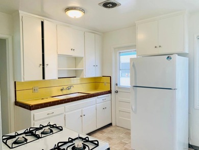PRIME REDEVELOPMENT OPPORTUNITY IN PACIFIC BEACH! Don't miss - photo 3