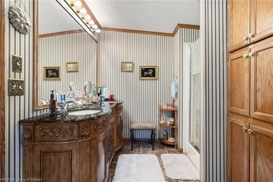Properties of this size, diversity, and beauty rarely come - photo 24