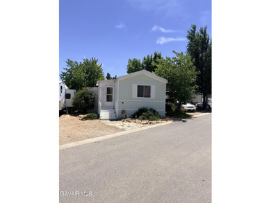 Charming Turn-Key Mobile Home Near Lake Isabella - Fully - photo 5