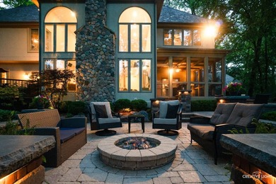 THIS ONE LEAVES A LASTING IMPRESSION! Tucked away at the very - photo 6
