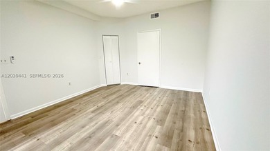 Beautiful and well-maintained 2-bedroom, 2-bathroom condo - photo 11