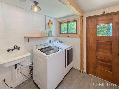 Welcome to lake life on beautiful Buck Lake! This - photo 12