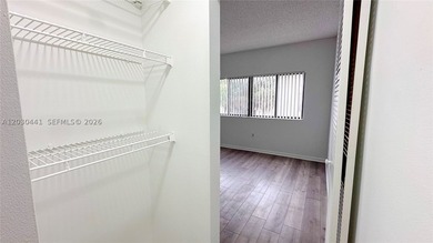 Beautiful and well-maintained 2-bedroom, 2-bathroom condo - photo 15
