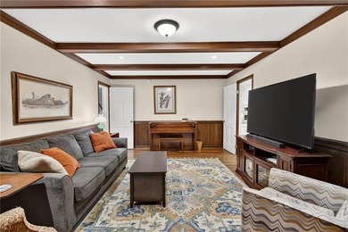 Incredible opportunity in sought-after Hampton Hall, ideally - photo 16