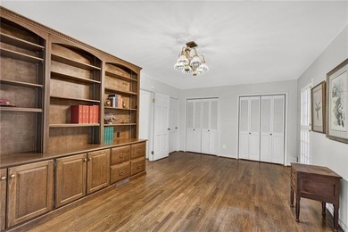 Incredible opportunity in sought-after Hampton Hall, ideally - photo 18