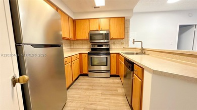 Beautiful and well-maintained 2-bedroom, 2-bathroom condo - photo 20