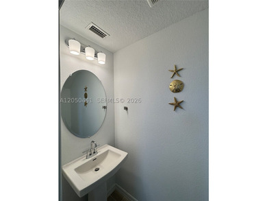 Beautiful corner-townhouse located in the highly desirable Skye - photo 23