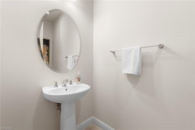 Best Views. Impeccably Maintained. Barely Lived In. Experience - photo 24