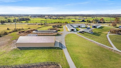 Welcome to an exceptional opportunity to own a well-appointed - photo 8